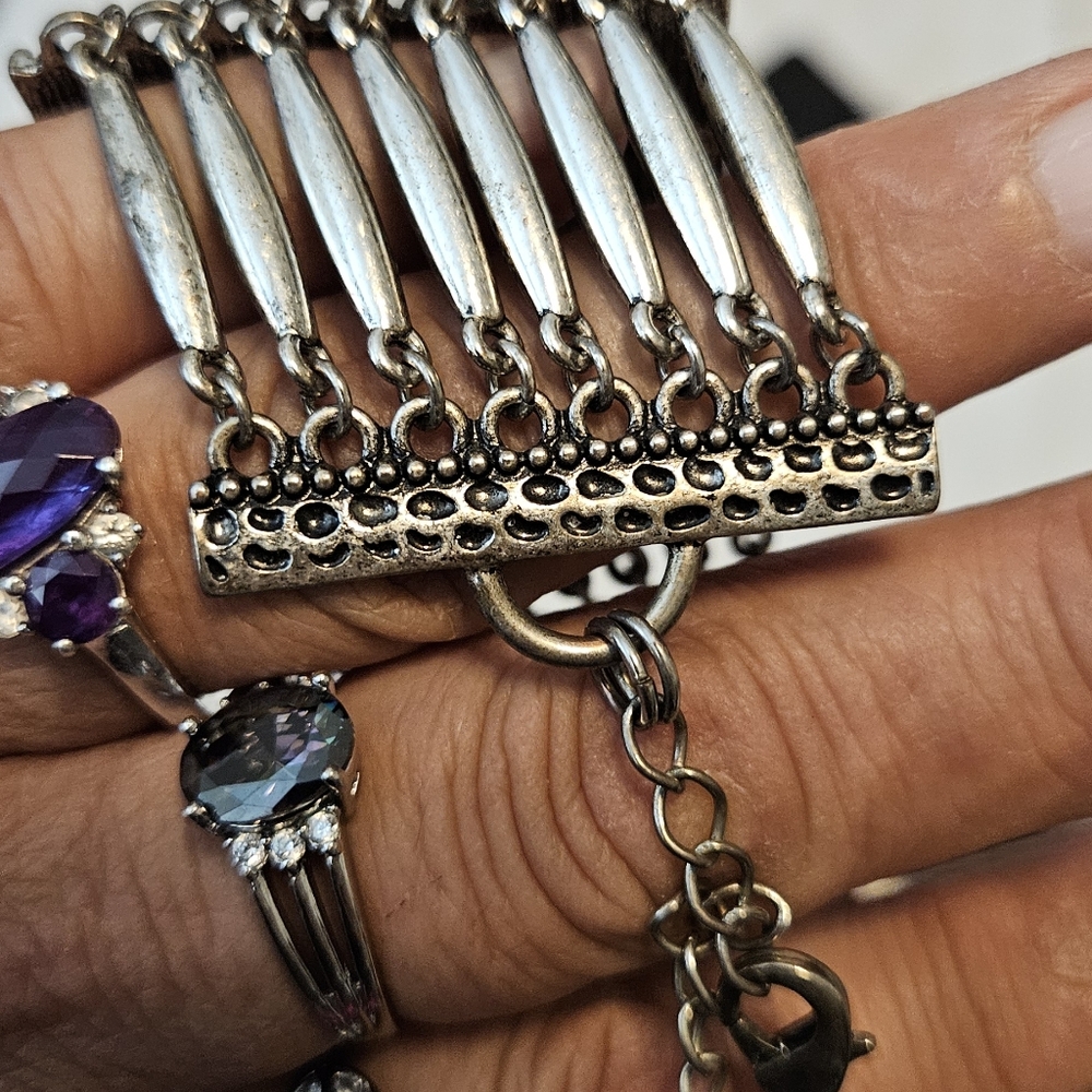 Beautiful Bracelet - Picture 2 of 4